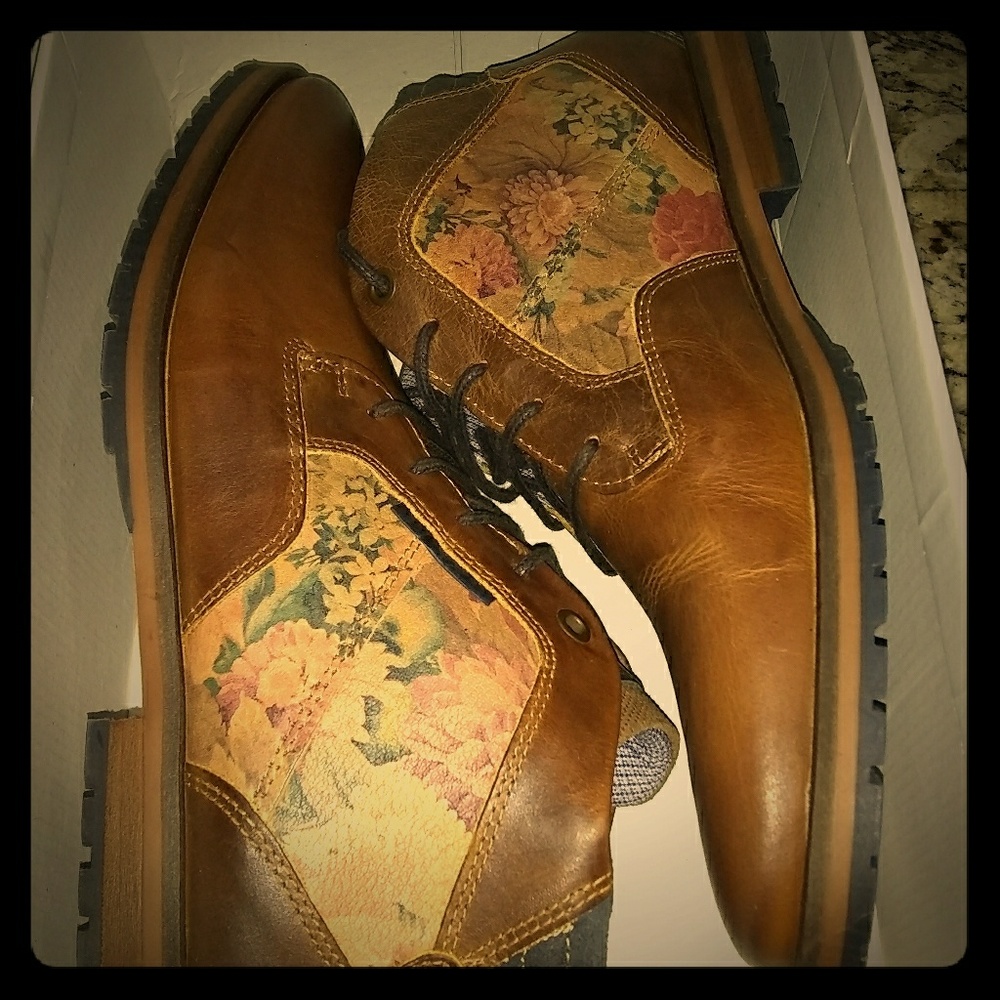 Steve Madden Moss Boots